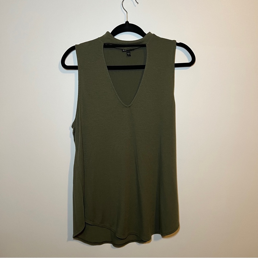 Express Olive Green Sleeveless V-Neck Top Size L